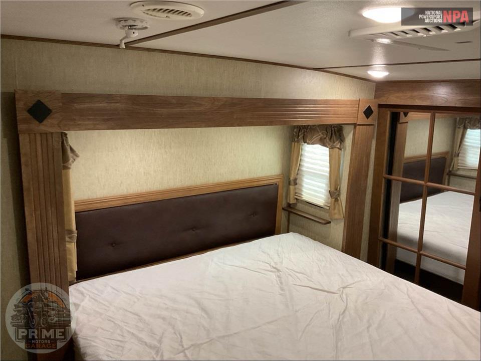 2017 Keystone Rv M-325 RL - LAREDO FIFTH WHEEL SERIES — фото 11