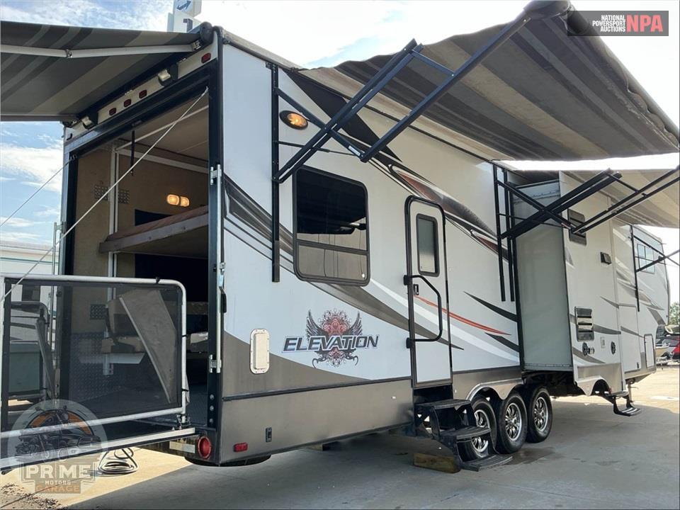 2013 Crossroads Rv M-4012 - ELEVATION TOY HAULER TOY HAULER SERIES — фото 4