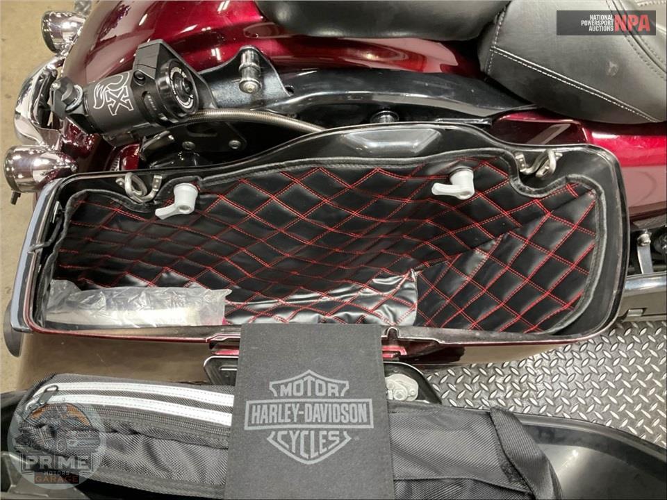 2014 Harley-Davidson FLHXS STREET GLIDE — фото 24