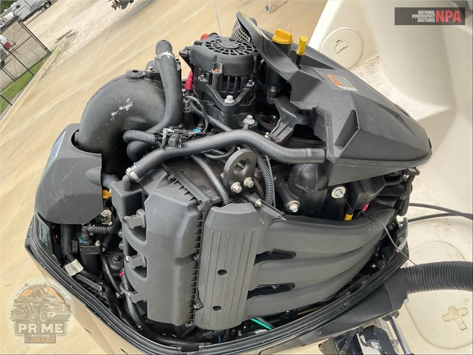 2020 Cobia Boats 220 CC L=22/E=1 150HP YAM OB — фото 7
