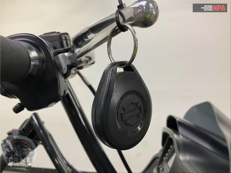 2015 Harley-Davidson FLTRX ROAD GLIDE — фото 11