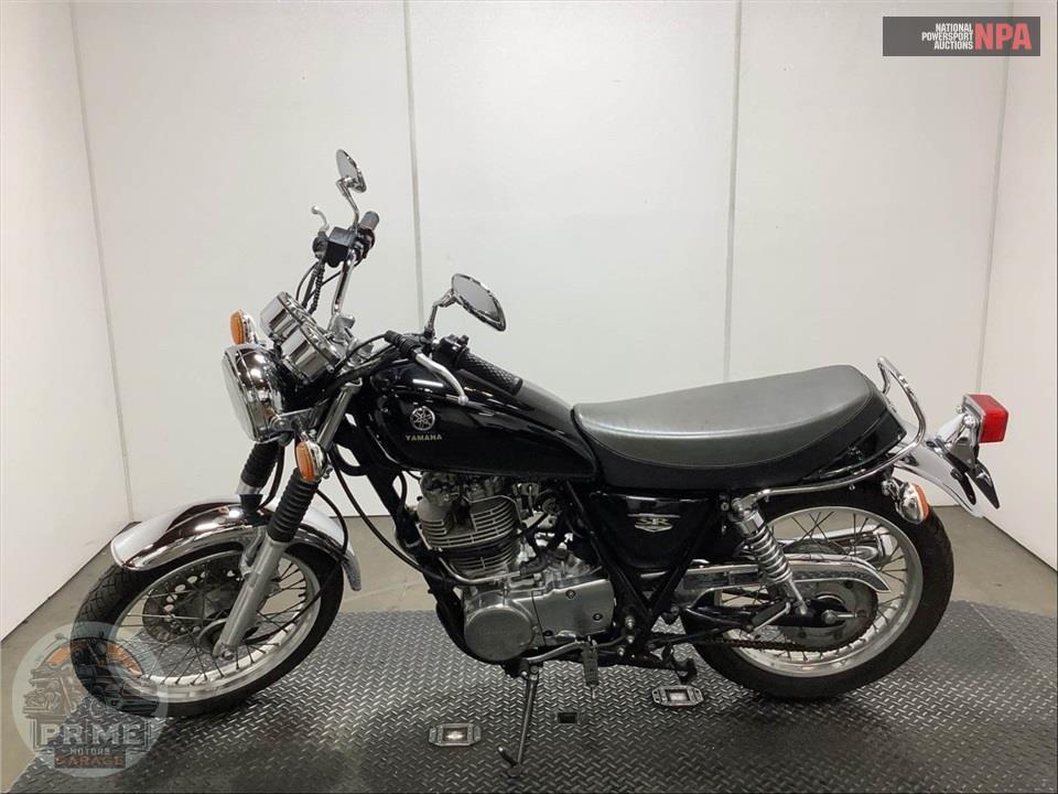 2016 Yamaha SR400 — фото 3