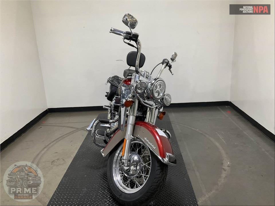 2009 Harley-Davidson FLSTC HERITAGE SOFTAIL CLASSIC — фото 2