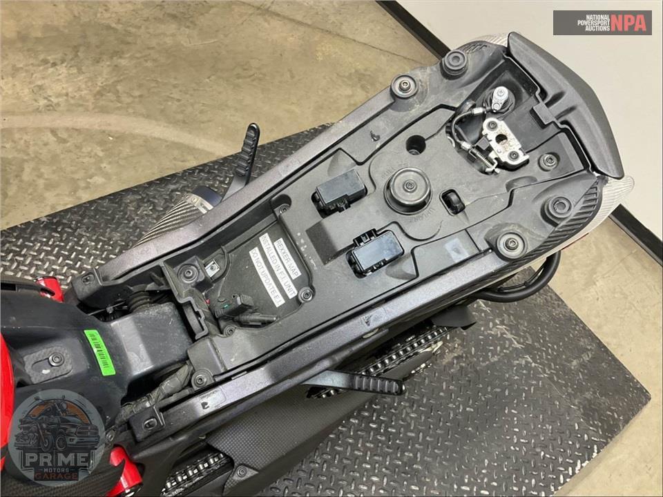 2012 Ducati DIAVEL CARBON — фото 13