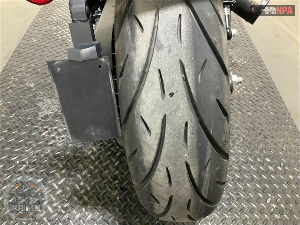 2021 Indian Motorcycle SCOUT BOBBER (ABS, BLACK SMOKE) — фото 19