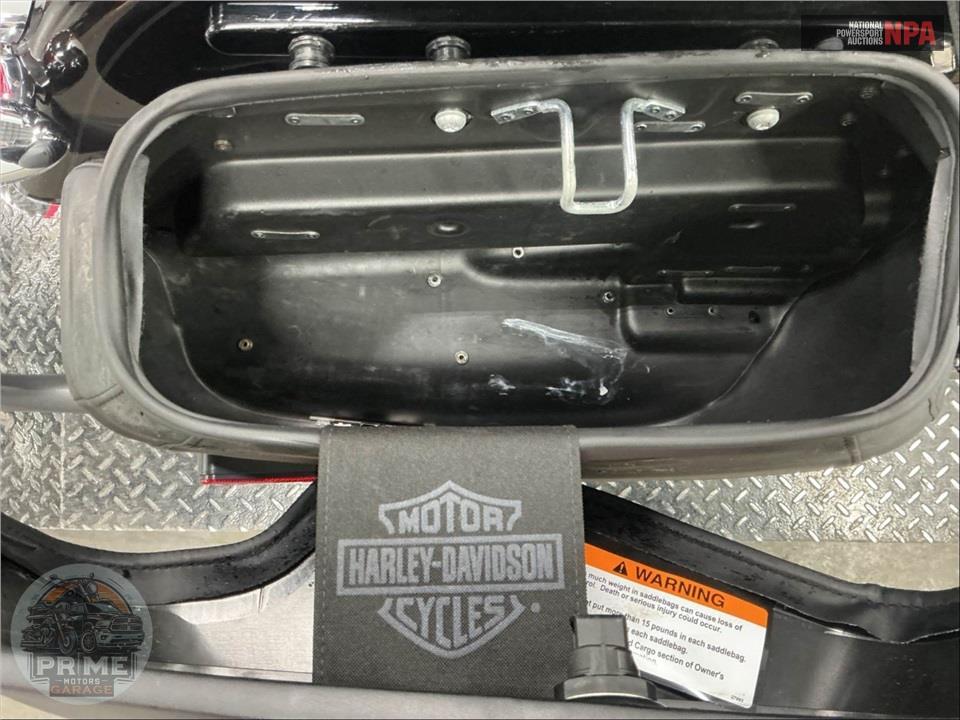 2019 Harley-Davidson FLHC HERITAGE CLASSIC — фото 22