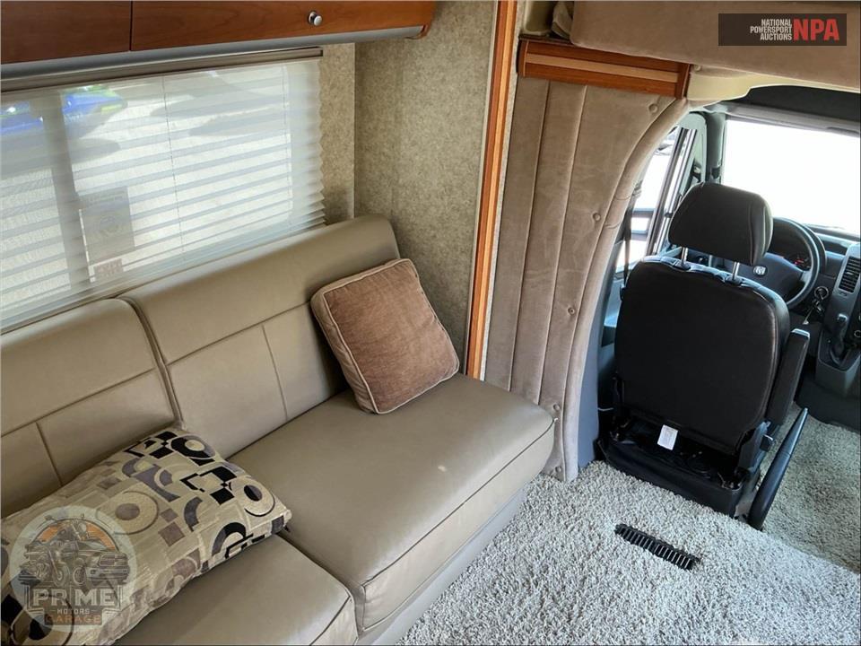 2009 Winnebago M-24J-DODGE SPRINTER TURBO DIESEL - VIEW SERIES — фото 9