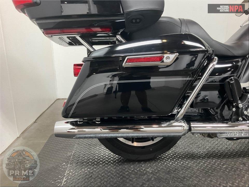 2016 Harley-Davidson FLHTCUL ULTRA CLASSIC LOW — фото 19