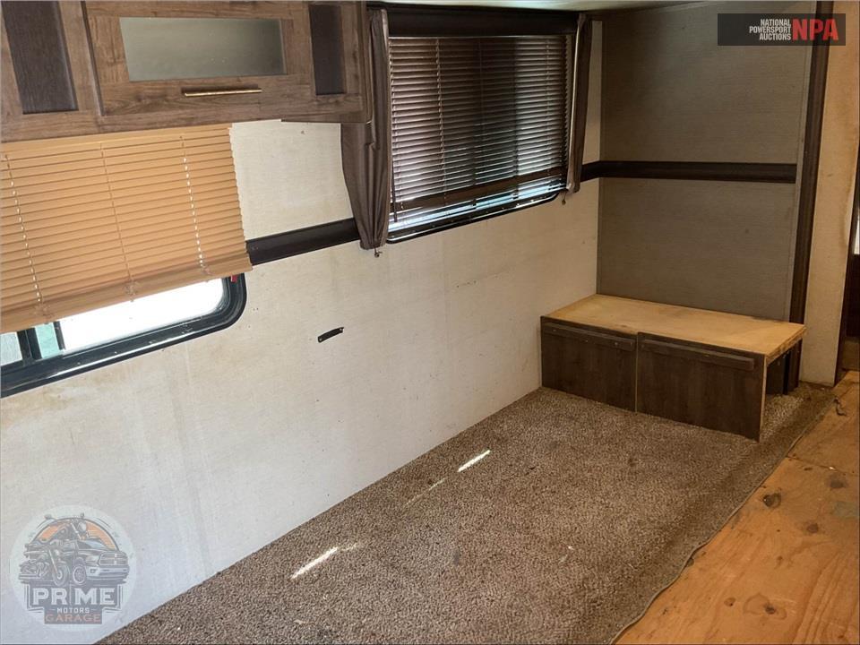 2018 Crossroads Rv M-31 BH - VOLANTE SERIES — фото 10