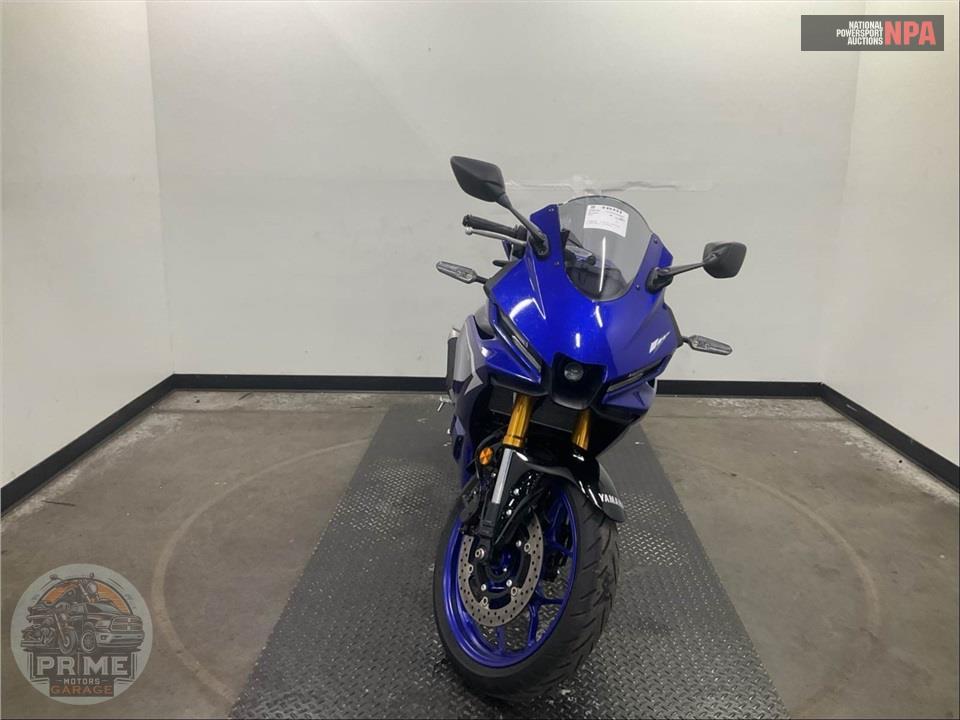 2025 Yamaha YZF-R3 — фото 2