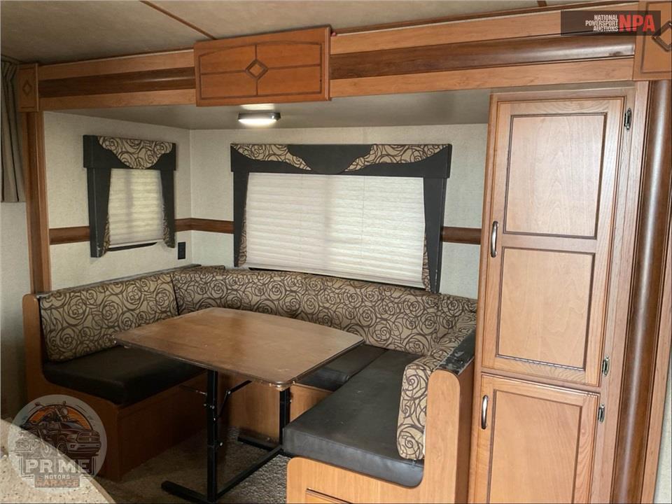 2016 Crossroads Rv M-240 BI - SUNSET TRAIL SUPER LITE SERIES — фото 6