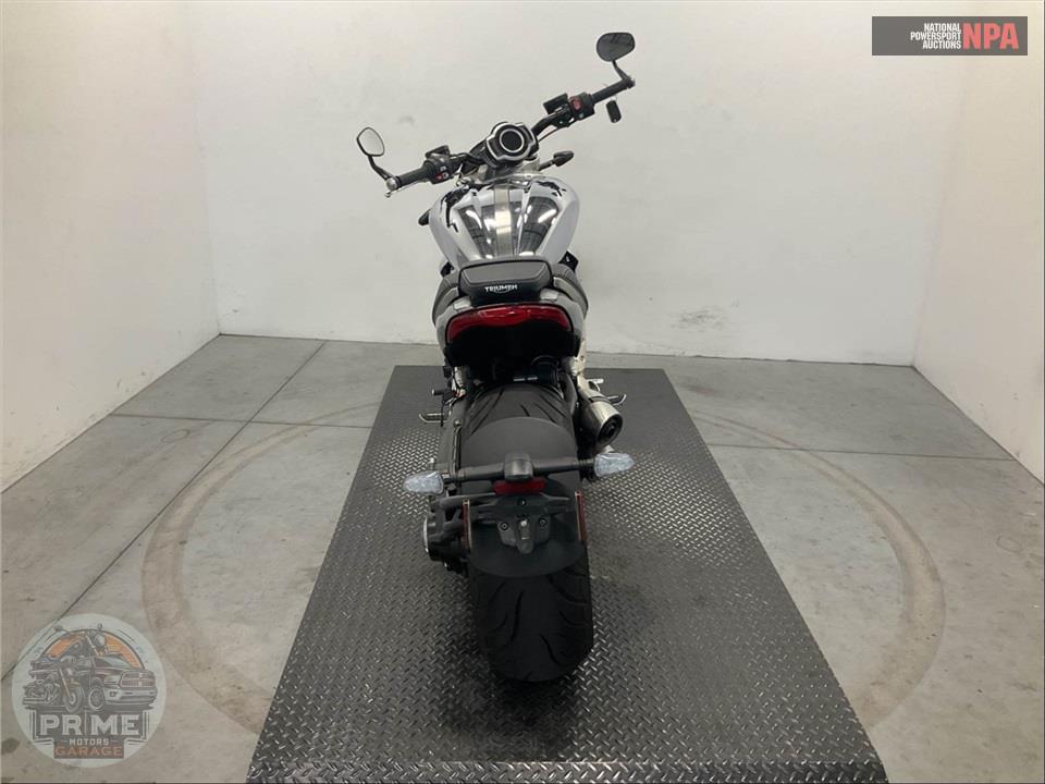 2023 Triumph ROCKET 3 R (CHROME EDITION) — фото 4