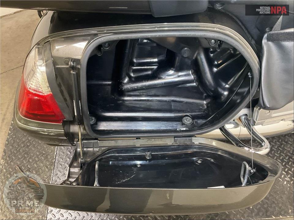2010 Honda GL1800HPNAMA GLDWNG ABS** — фото 22