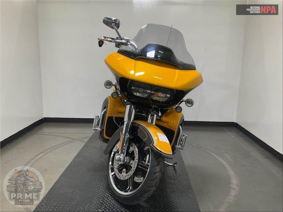 2022 Harley-Davidson FLTRKSE CVO ROAD GLIDE LIMITED — фото 2