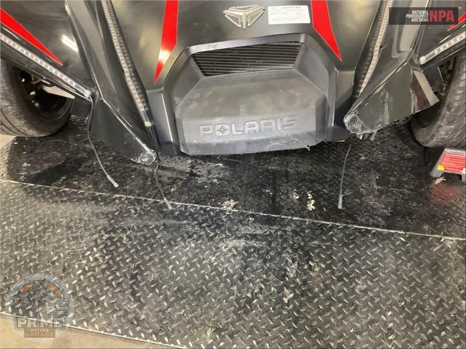 2020 Polaris SLINGSHOT R AUTODRIVE — фото 17