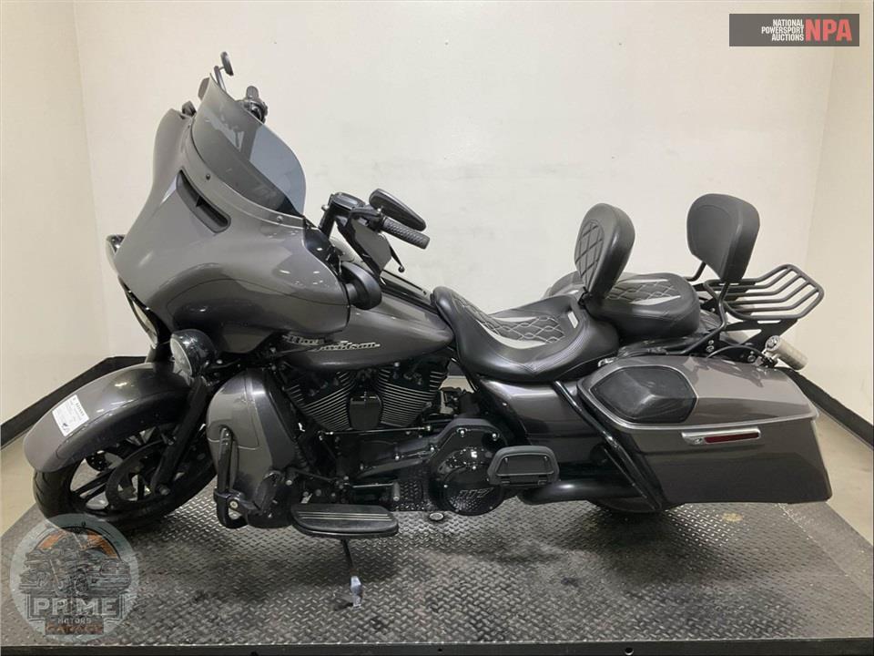 2015 Harley-Davidson FLHXS STREET GLIDE SPECIAL — фото 3