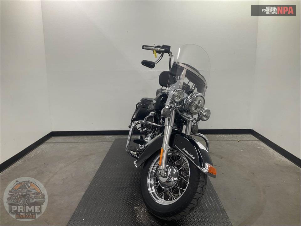 2017 Harley-Davidson FLSTC HERITAGE SOFTAIL CLASSIC — фото 2