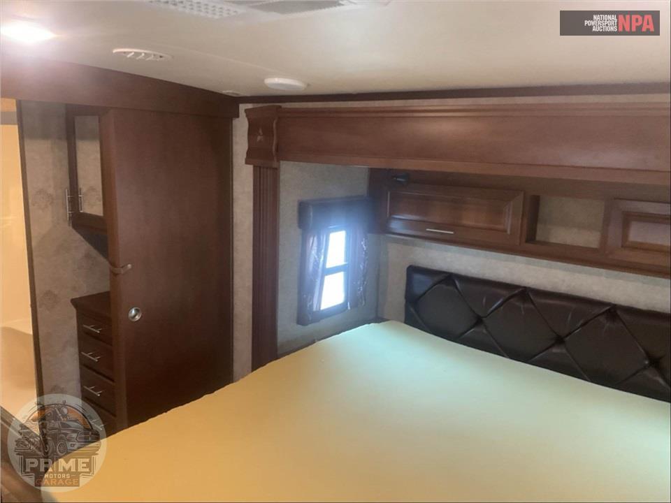 2016 Highland Ridge Rv M-349RLS - 3X FIFTH WHEEL SERIES — фото 13