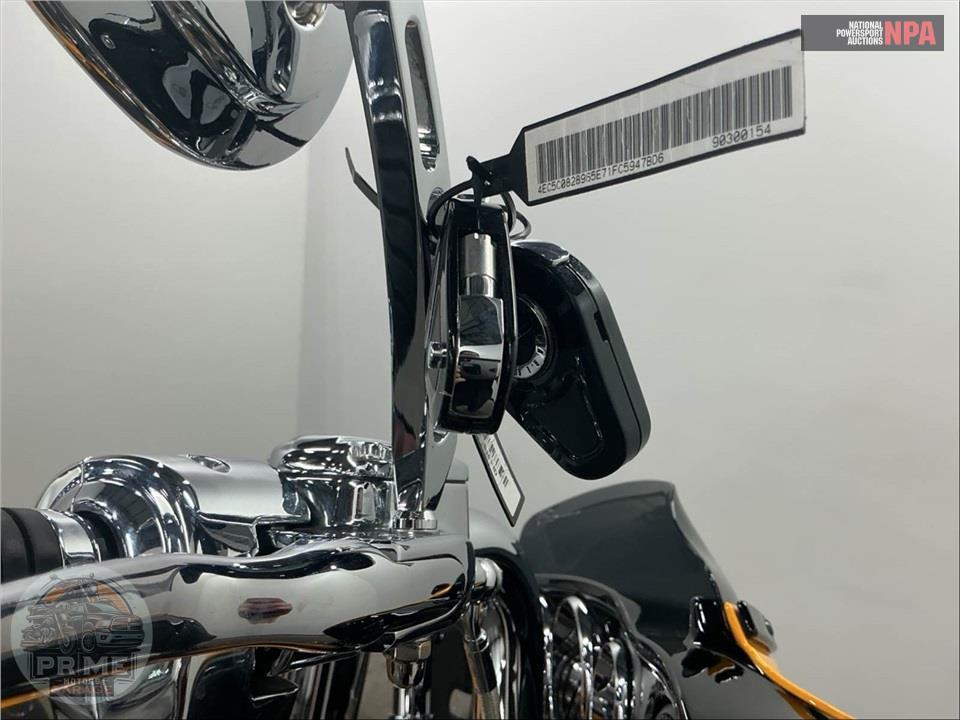 2022 Harley-Davidson FLHXSE CVO STREET GLIDE — фото 11