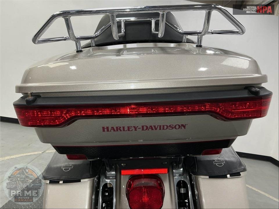 2018 Harley-Davidson FLTRU ROAD GLIDE ULTRA — фото 36