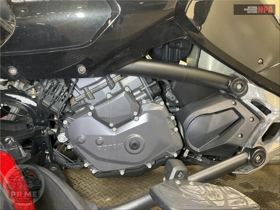 2016 Can-Am SPYDER F3 SE6 LIMITED — фото 7