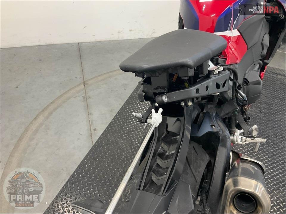2023 Honda CBR1000RR — фото 19