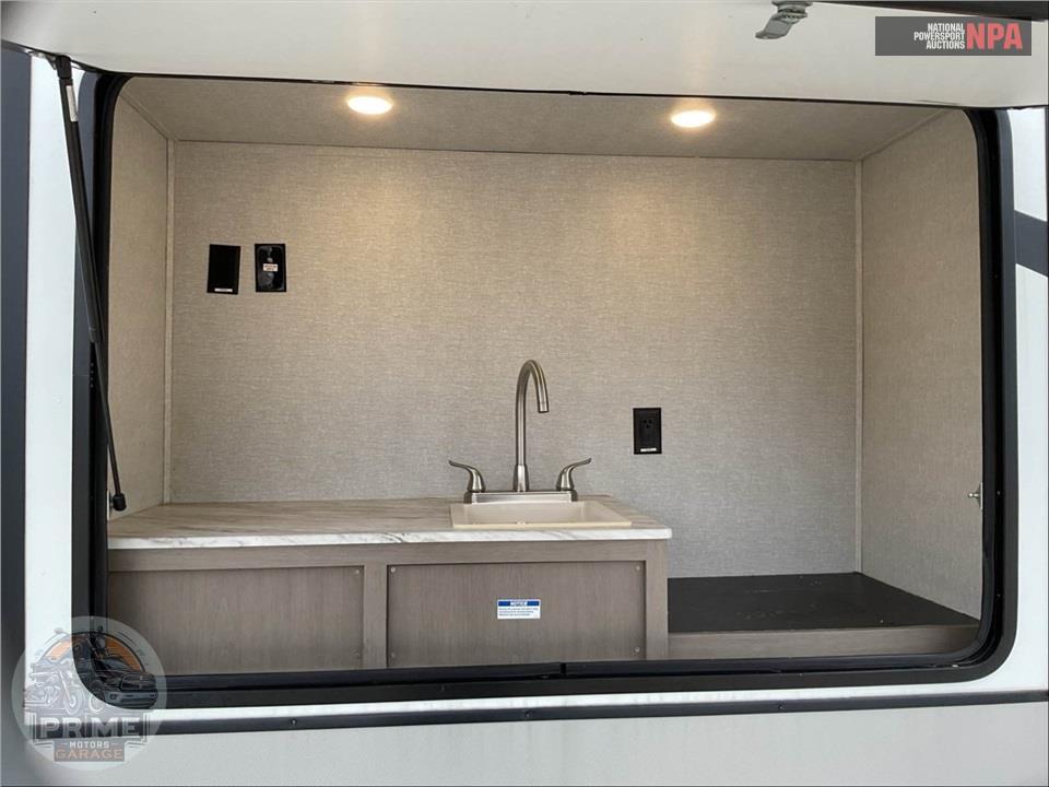 2023 Coachmen By Forest River M-367 BH - CHAPARRAL FIFTH WHEEL SERIES — фото 33