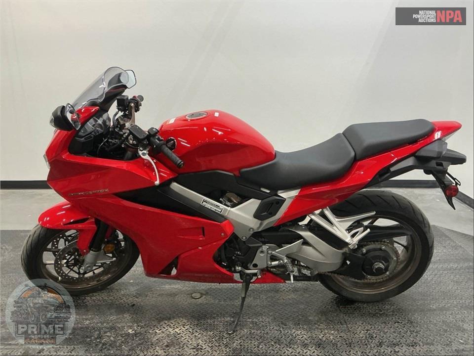 2015 Honda VFR800FDF INTERCEPTOR DELUXE — фото 3