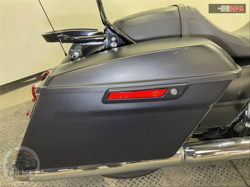 2017 Harley-Davidson FLHXS STREET GLIDE SPECIAL — фото 18