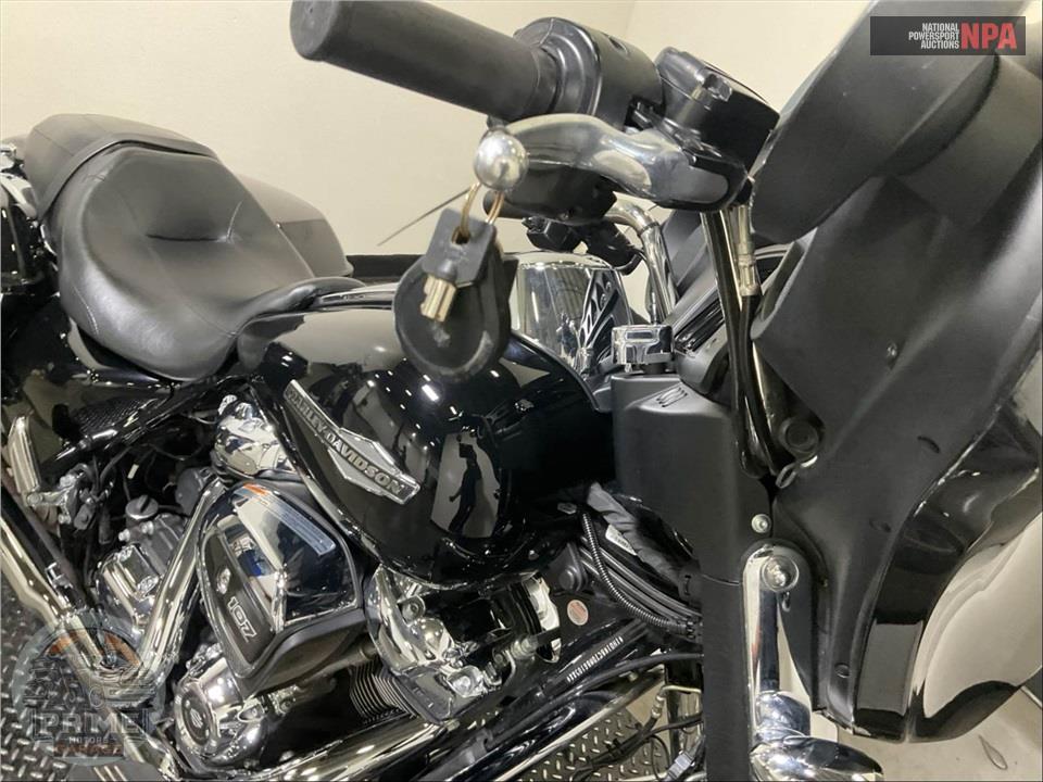 2021 Harley-Davidson FLHX STREET GLIDE — фото 11