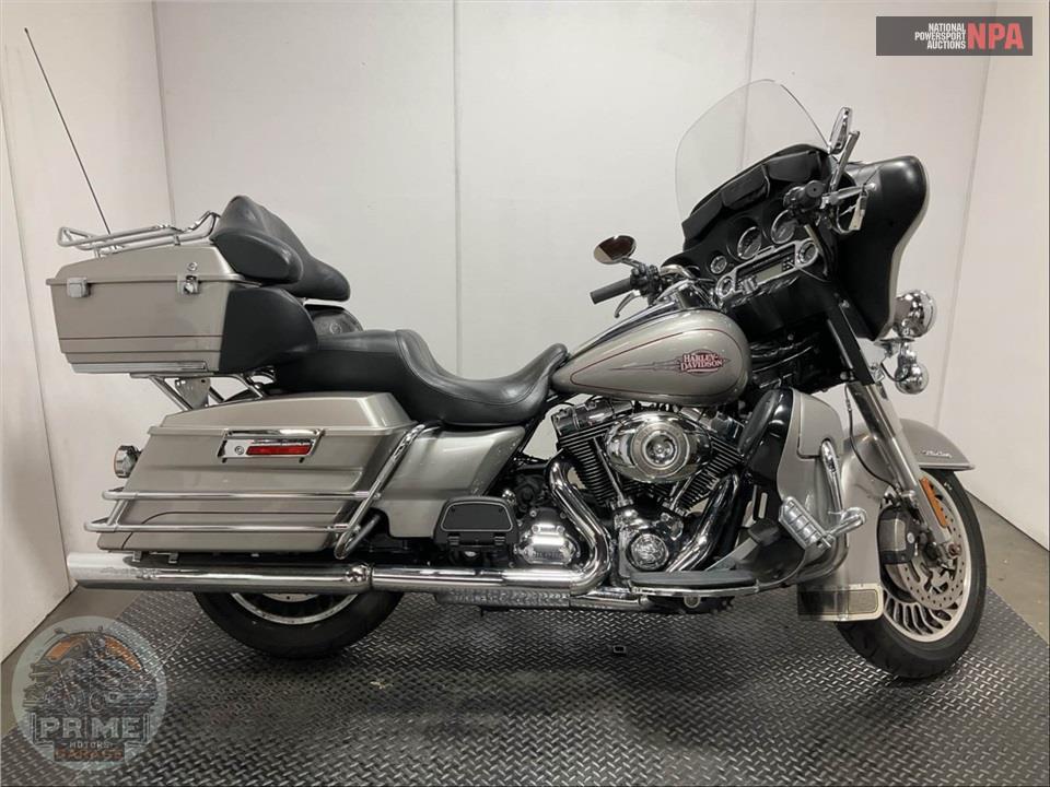 2009 Harley-Davidson FLHTC ELECTRA GLIDE CLASSIC — фото 1