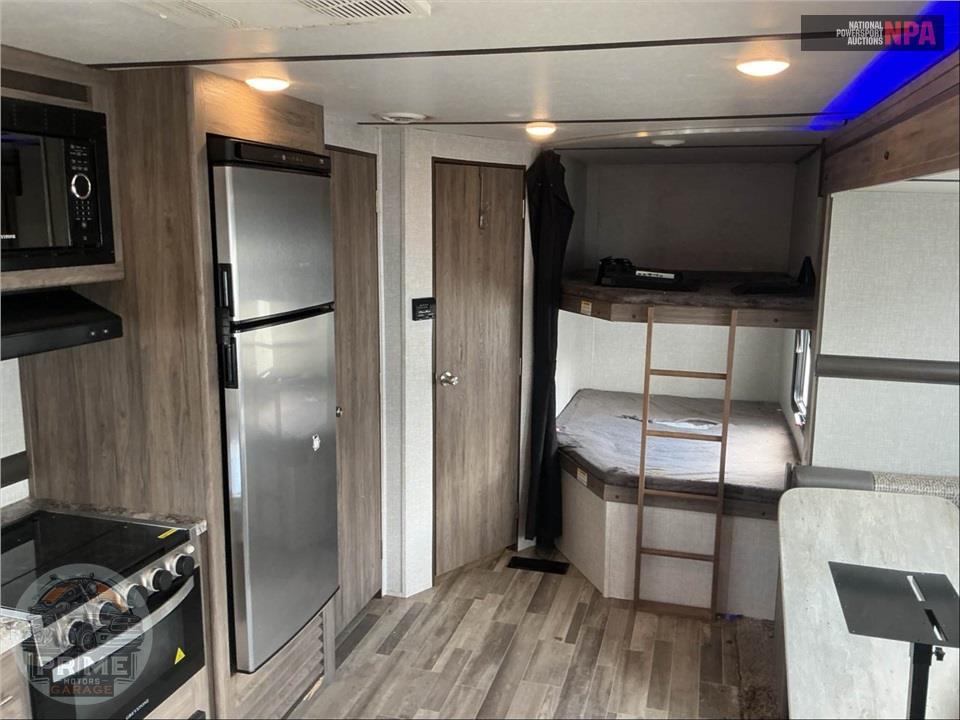 2021 Crossroads Rv M-270 BH ZINGER LITE SERIES — фото 8