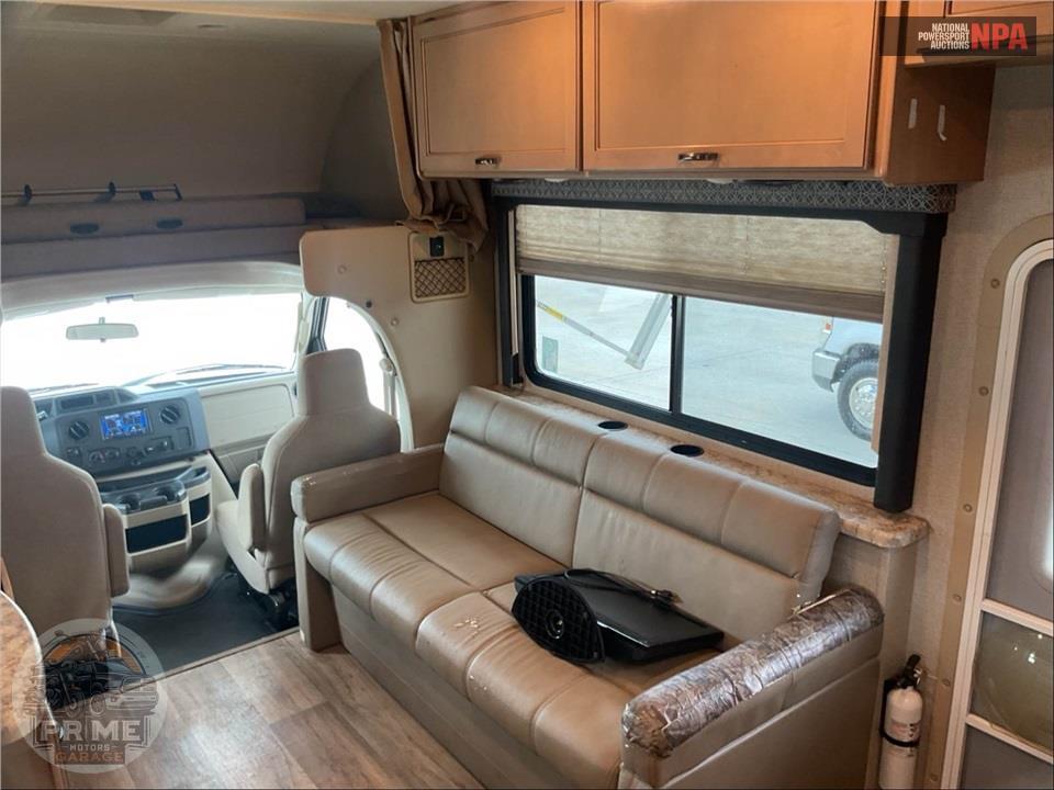 2020 Thor Motor Coach M-31W E450-V10 - FOUR WINDS SERIES — фото 8