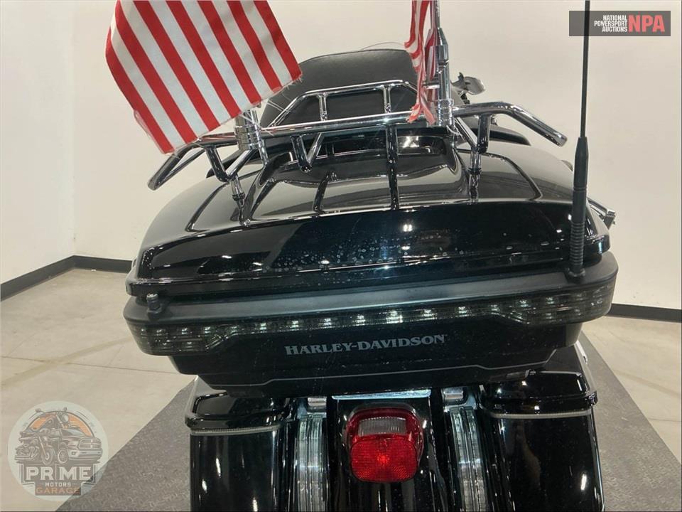 2016 Harley-Davidson FLHTK ELECTRA GLIDE ULTRA LIMITED — фото 28