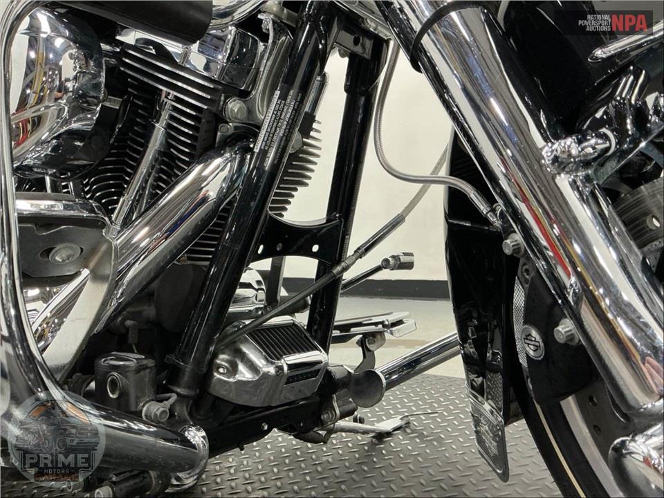 2010 Harley-Davidson FLHR ROAD KING — фото 11