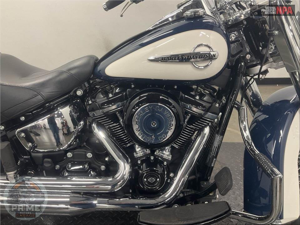 2019 Harley-Davidson FLHC HERITAGE CLASSIC — фото 6