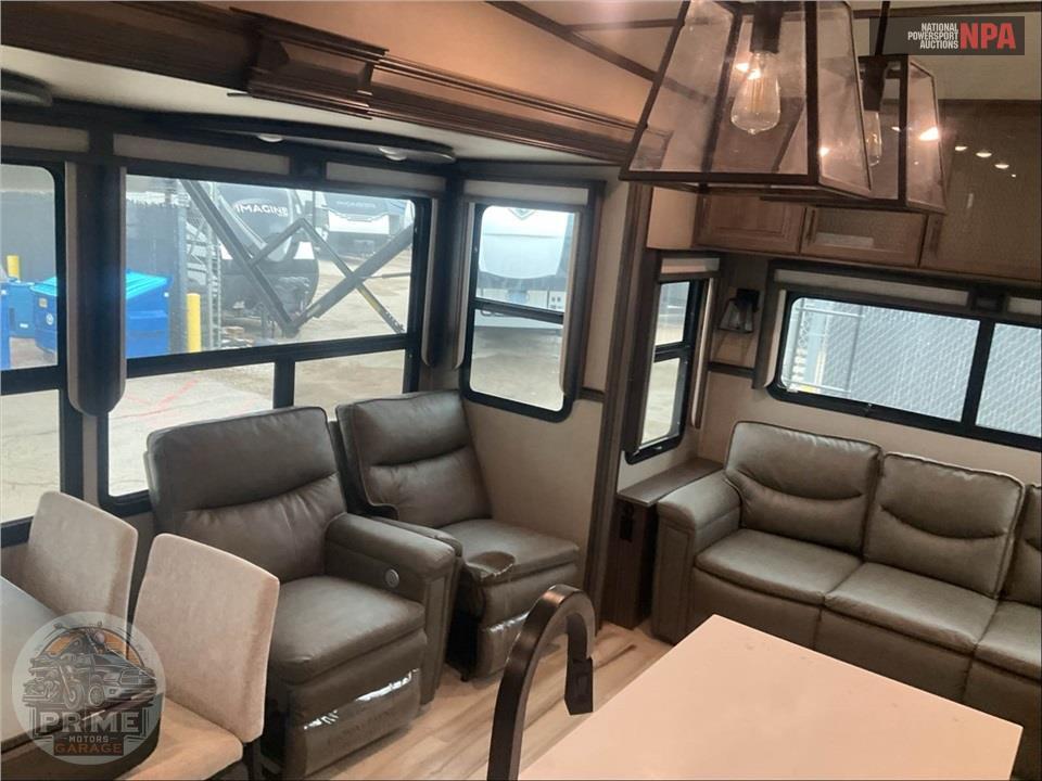 2022 Grand Design Recreational Vehicles M-378MBS - SOLITUDE FIFTH WHEEL SERIES — фото 7