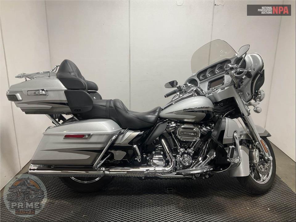2017 Harley-Davidson FLHTKSE CVO ULTRA LIMITED — фото 1