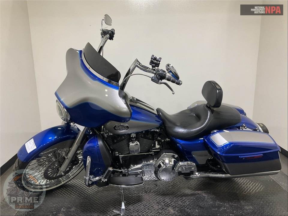 2009 Harley-Davidson FLHTCU ULTRA CLASSIC ELECTRA GLIDE — фото 3