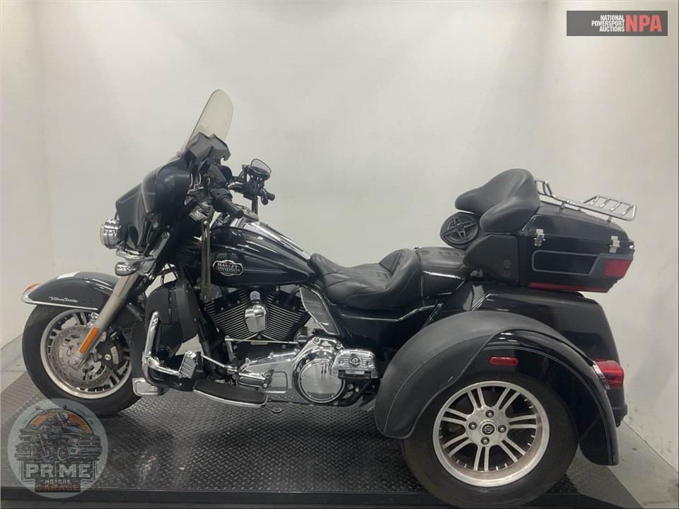 2013 Harley-Davidson FLHTCUTG TRIGLIDE UL CLSC — фото 3