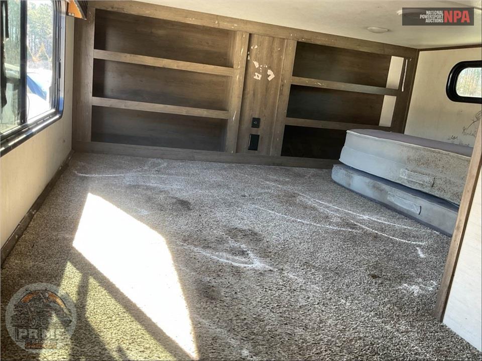 2022 Sabre By Forest River M-37FLL - FIFTH WHEEL SERIES — фото 23