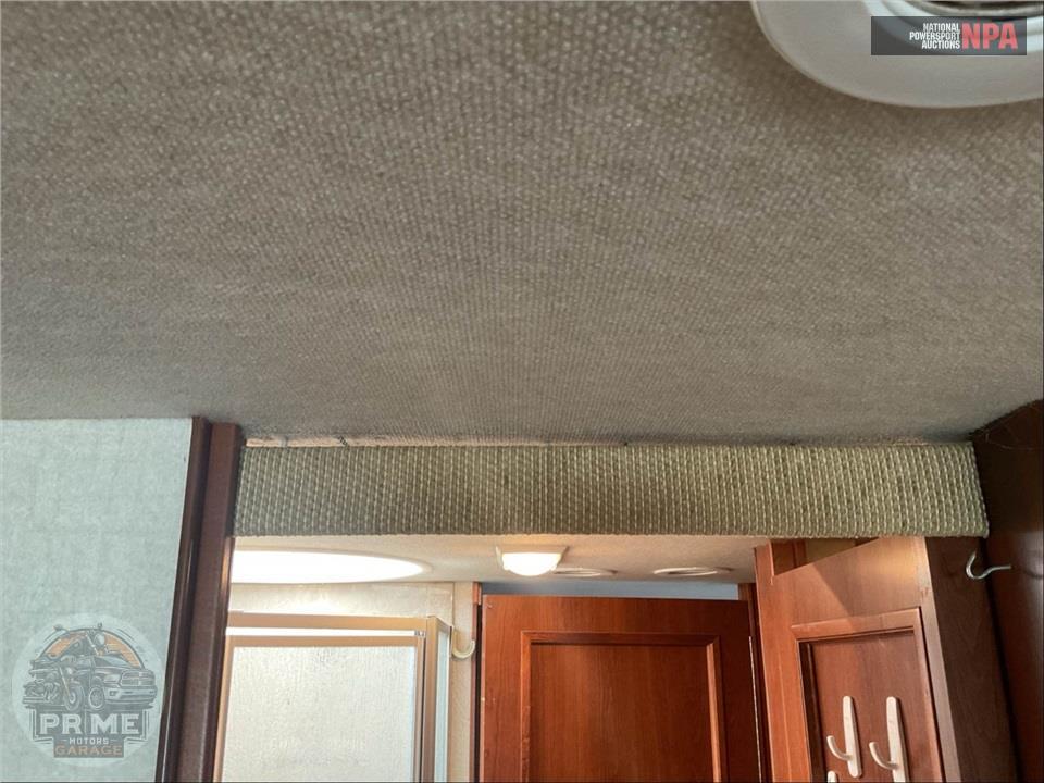 2008 Bounder M-38P WORKHORSE 340HP — фото 13