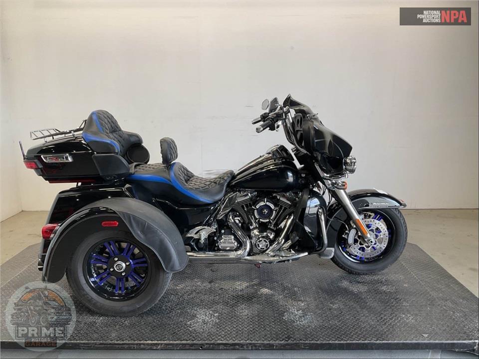 2014 Harley-Davidson FLHTCUTG TRIGLIDE ULTRA CLASSIC — фото 1