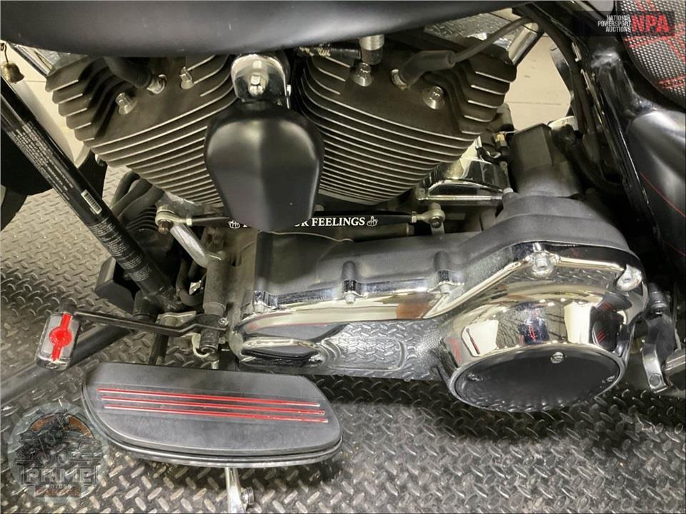 2014 Harley-Davidson FLHXS STREET GLIDE — фото 7