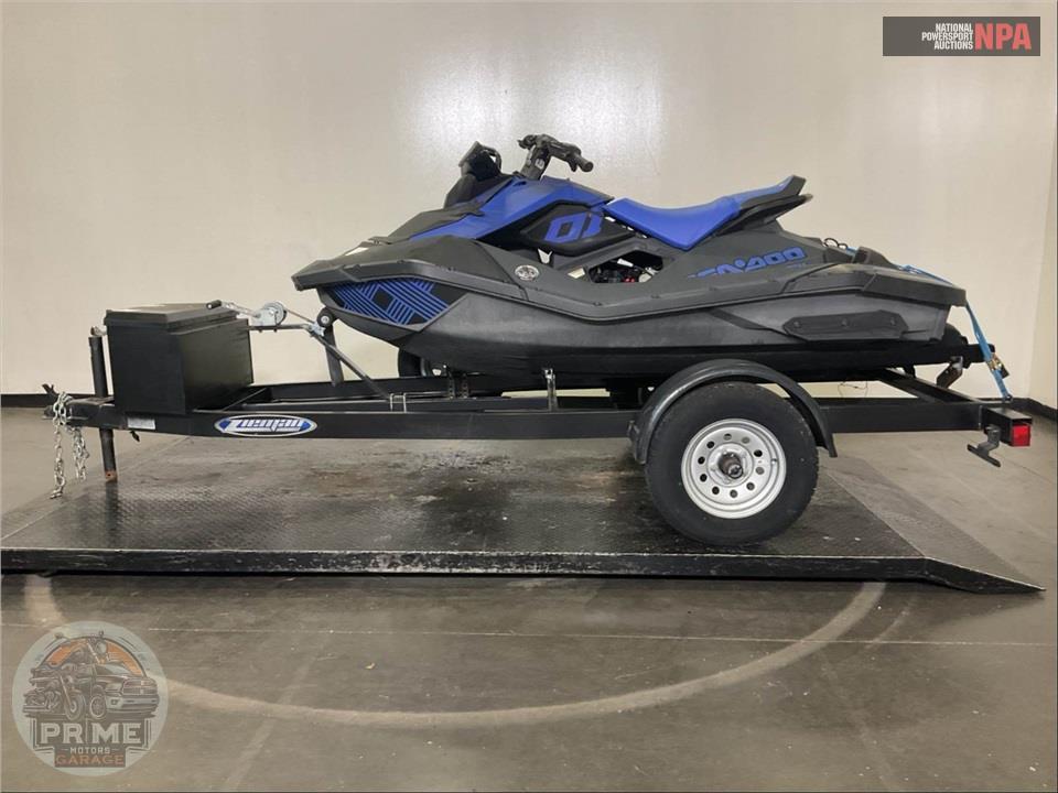2022 Seadoo/Brp SPARK 2UP TRIXX — фото 3