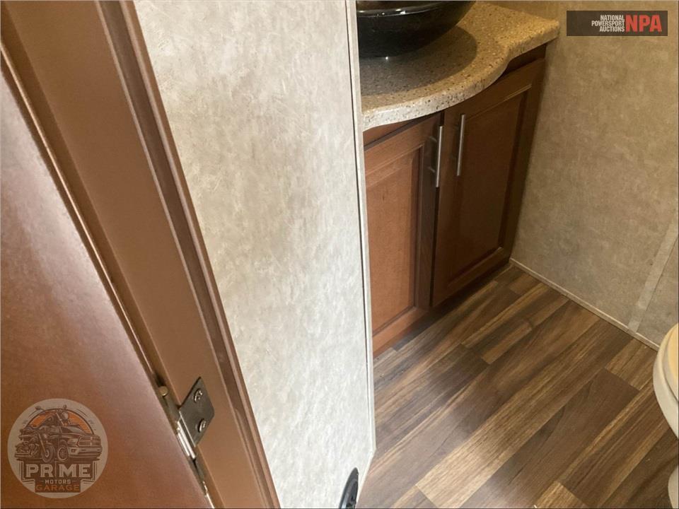 2017 Highland Ridge Rv M-397FBS - 3X FIFTH WHEEL SERIES — фото 24