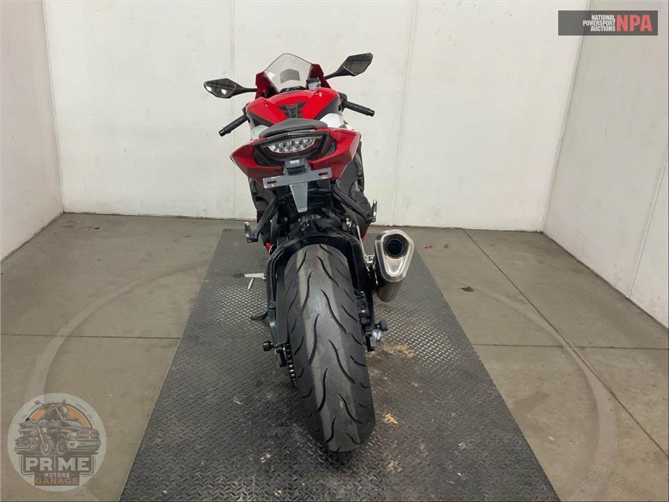 2021 Honda CBR1000RR — фото 4