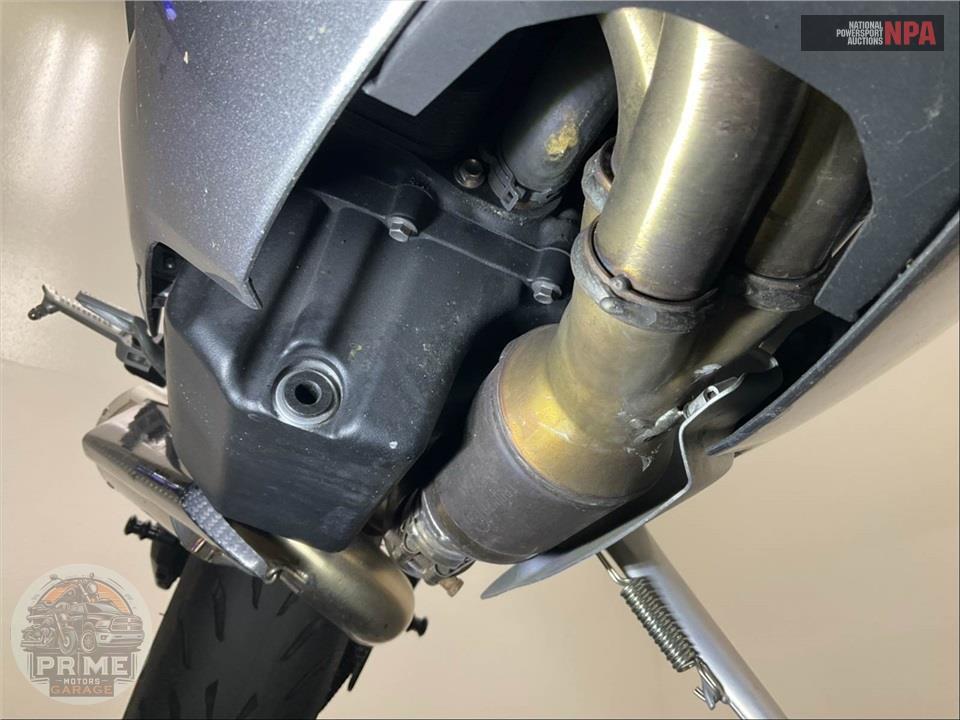 2022 Triumph STREET TRIPLE 765 RS (SILVER) — фото 12