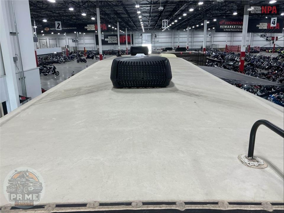 2018 Heartland Rvs M-3310QSCK - BIG COUNTRY FIFTH WHEEL SERIES — фото 31