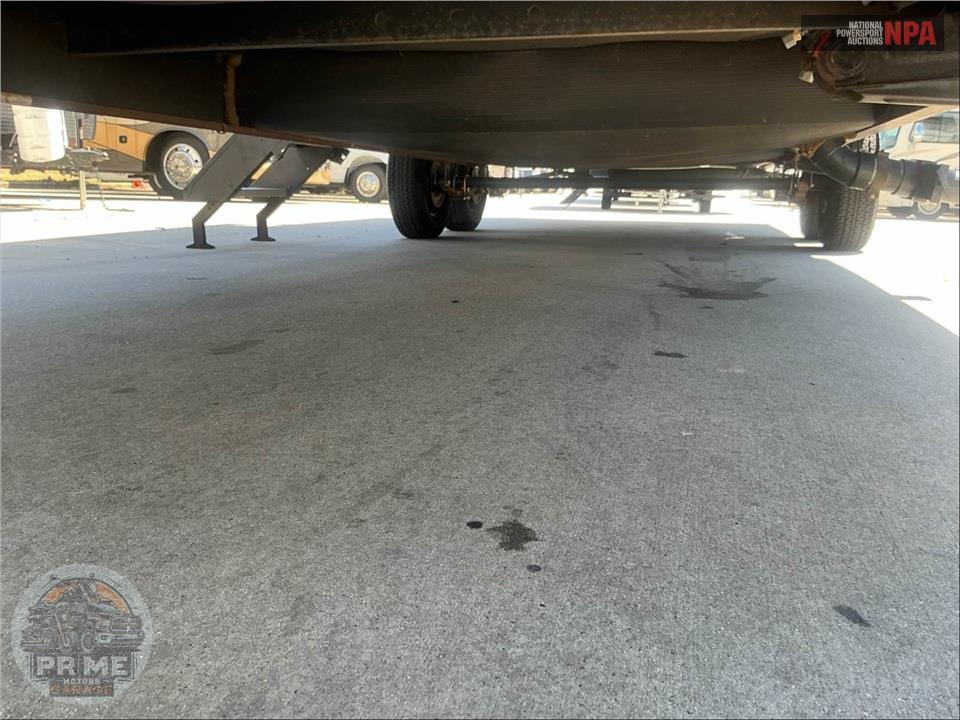 2019 Cherokee By Forest River M-22RR GREY WOLF TOY HAULER SERIES — фото 42